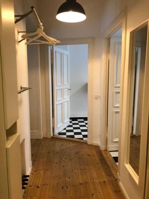 Prenájom bytu 2-izbový 76 m², Berlin, Berlín Prenájom bytu 2-izbový 76 m², Berlin, Berlín