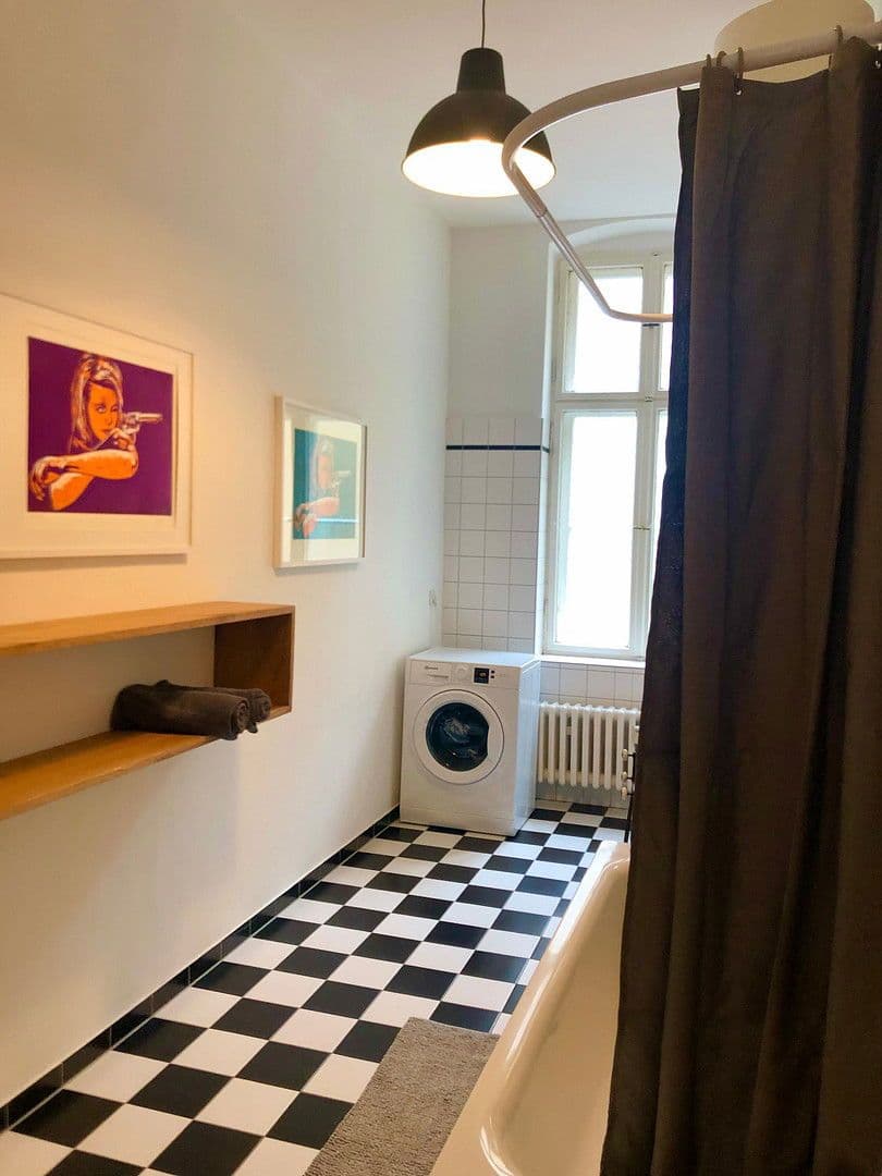 Prenájom bytu 2-izbový 76 m², Berlin, Berlín Prenájom bytu 2-izbový 76 m², Berlin, Berlín