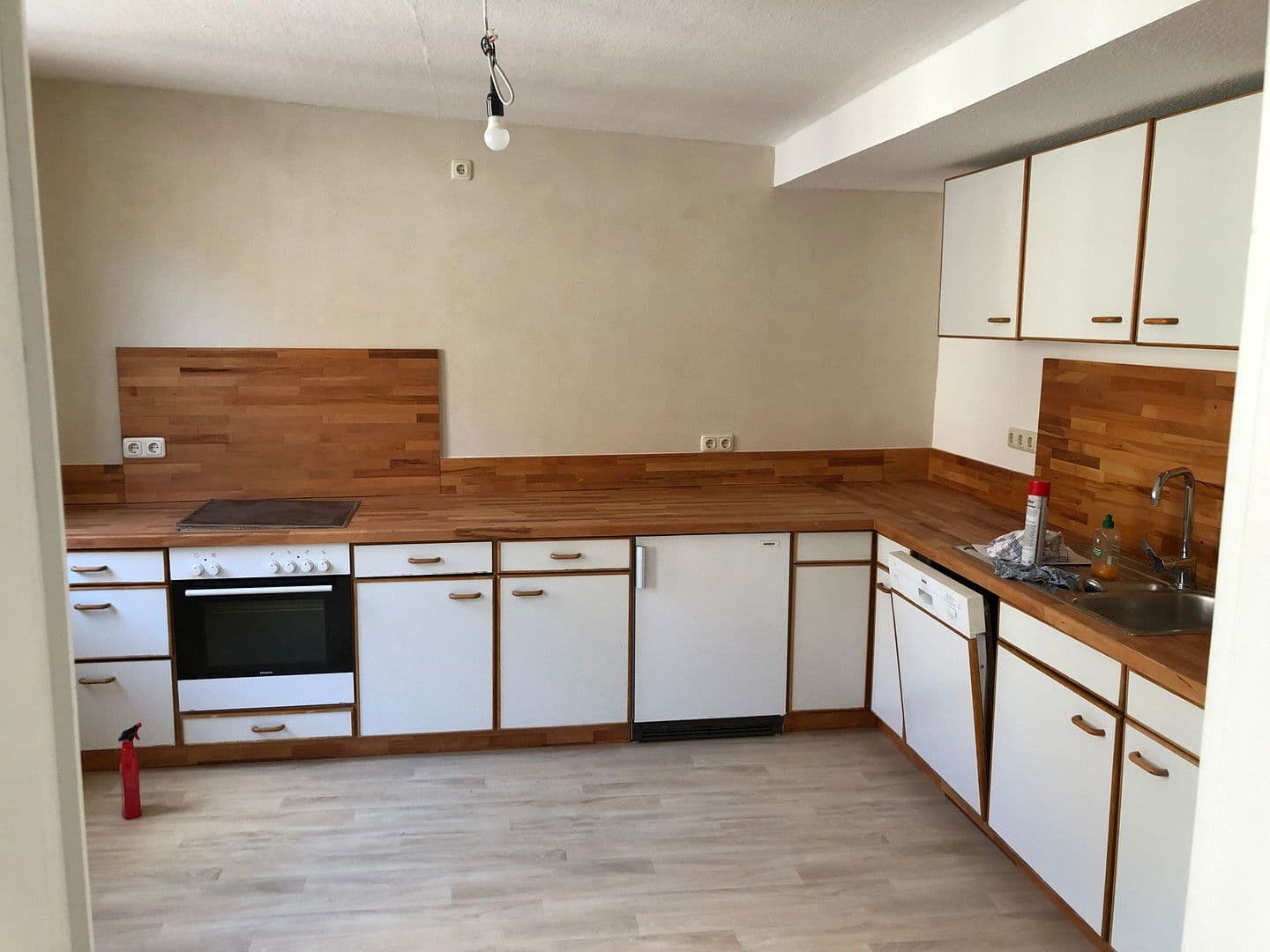 Prenájom bytu 2-izbový 64 m², Nidderau, Hesensko Prenájom bytu 2-izbový 64 m², Nidderau, Hesensko