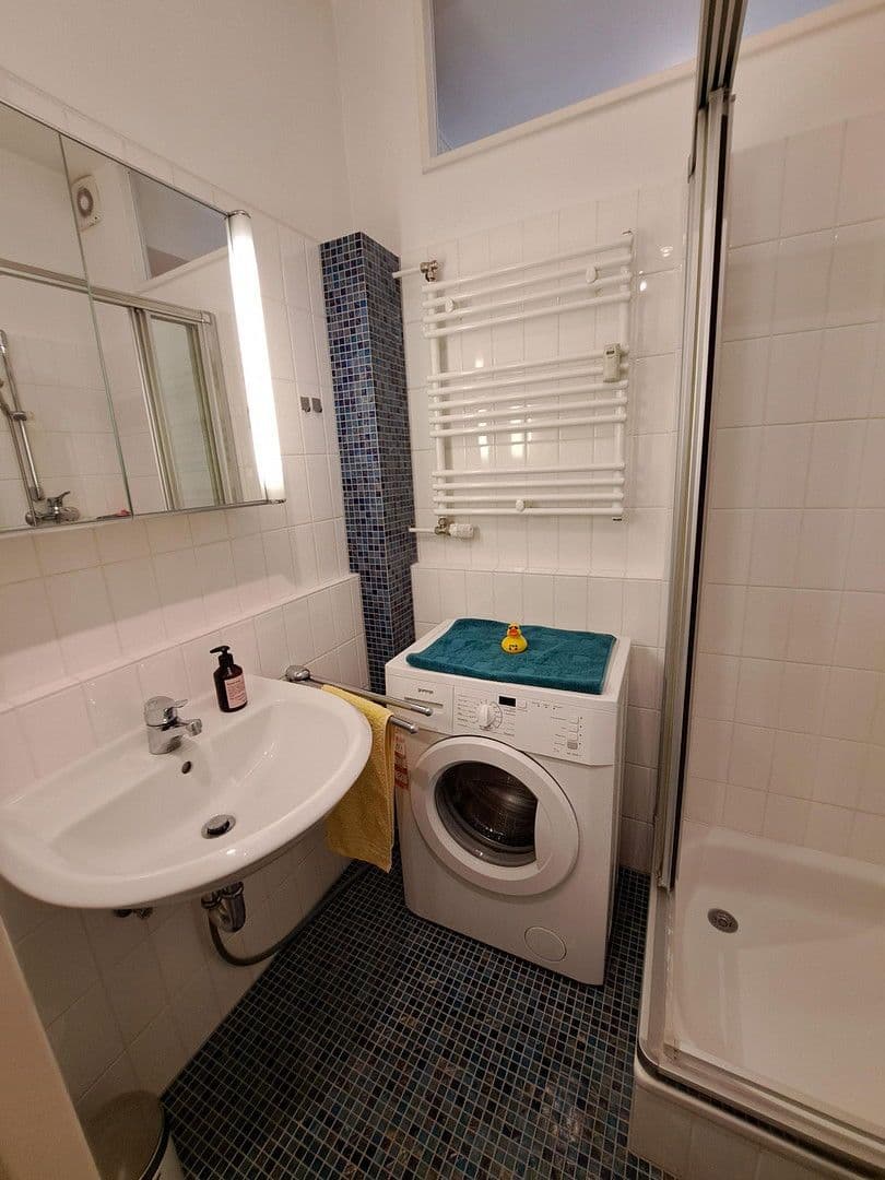 Prenájom bytu 1-izbový 35 m², Zähringerstr. 18, Berlin, Berlín Prenájom bytu 1-izbový 35 m², Zähringerstr. 18, Berlin, Berlín