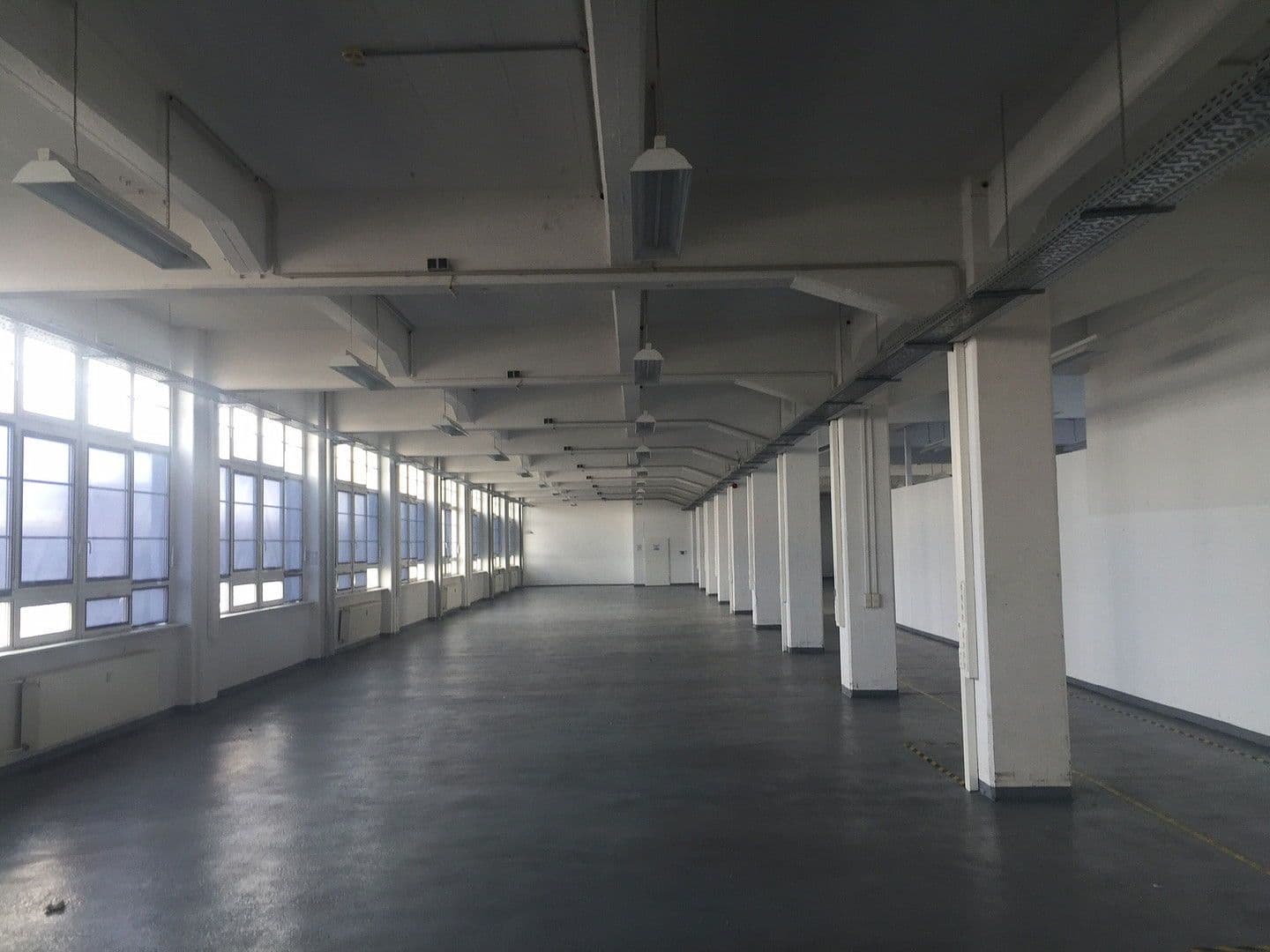 Prenájom nebytového priestoru 1.500 m², Sömmerda, Durínsko Prenájom nebytového priestoru 1.500 m², Sömmerda, Durínsko