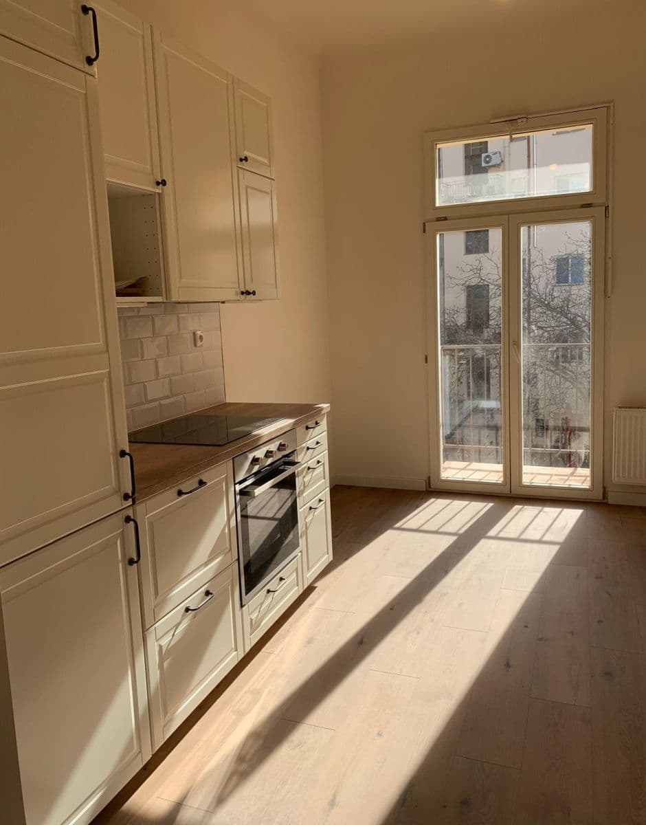 Prenájom bytu 2-izbový 70 m², Heřmanova, Praha, Praha Prenájom bytu 2-izbový 70 m², Heřmanova, Praha, Praha