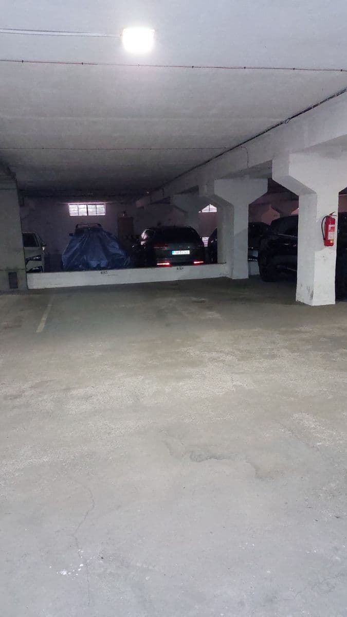 Prenájom garáže 14 m², Praha, Praha Prenájom garáže 14 m², Praha, Praha