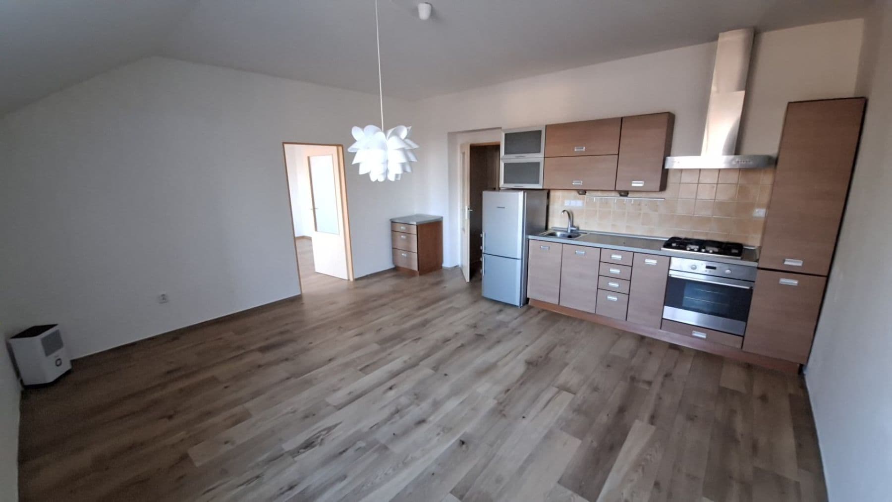 Prenájom bytu 2-izbový 53 m², Kaštanová, Milovice, Středočeský kraj Prenájom bytu 2-izbový 53 m², Kaštanová, Milovice, Středočeský kraj