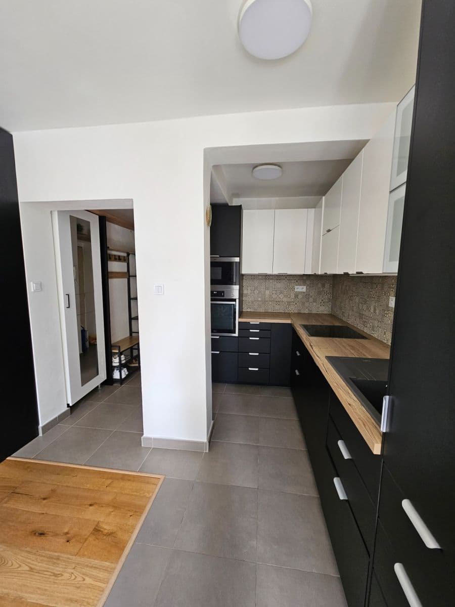 Prenájom bytu 2-izbový 58 m², Na Poustkách, Praha, Praha Prenájom bytu 2-izbový 58 m², Na Poustkách, Praha, Praha