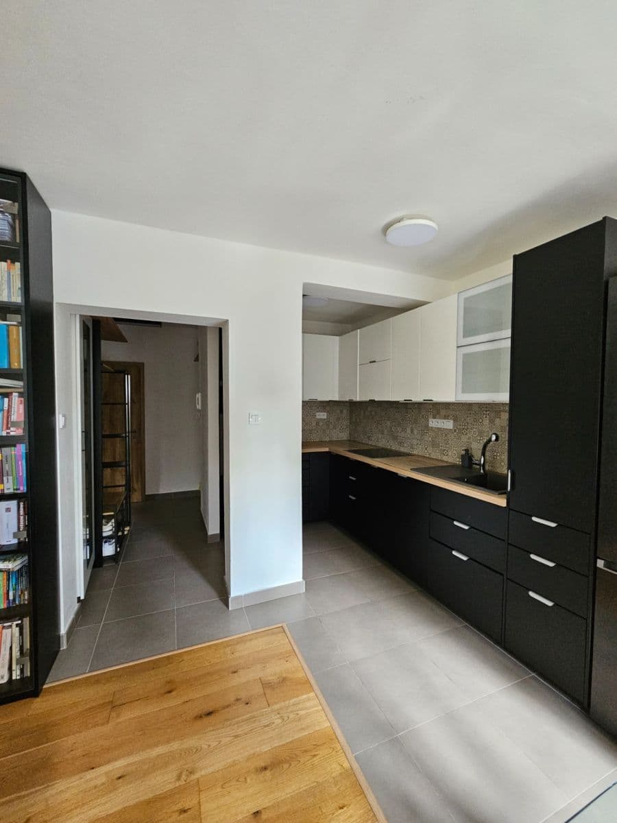 Prenájom bytu 2-izbový 58 m², Na Poustkách, Praha, Praha Prenájom bytu 2-izbový 58 m², Na Poustkách, Praha, Praha