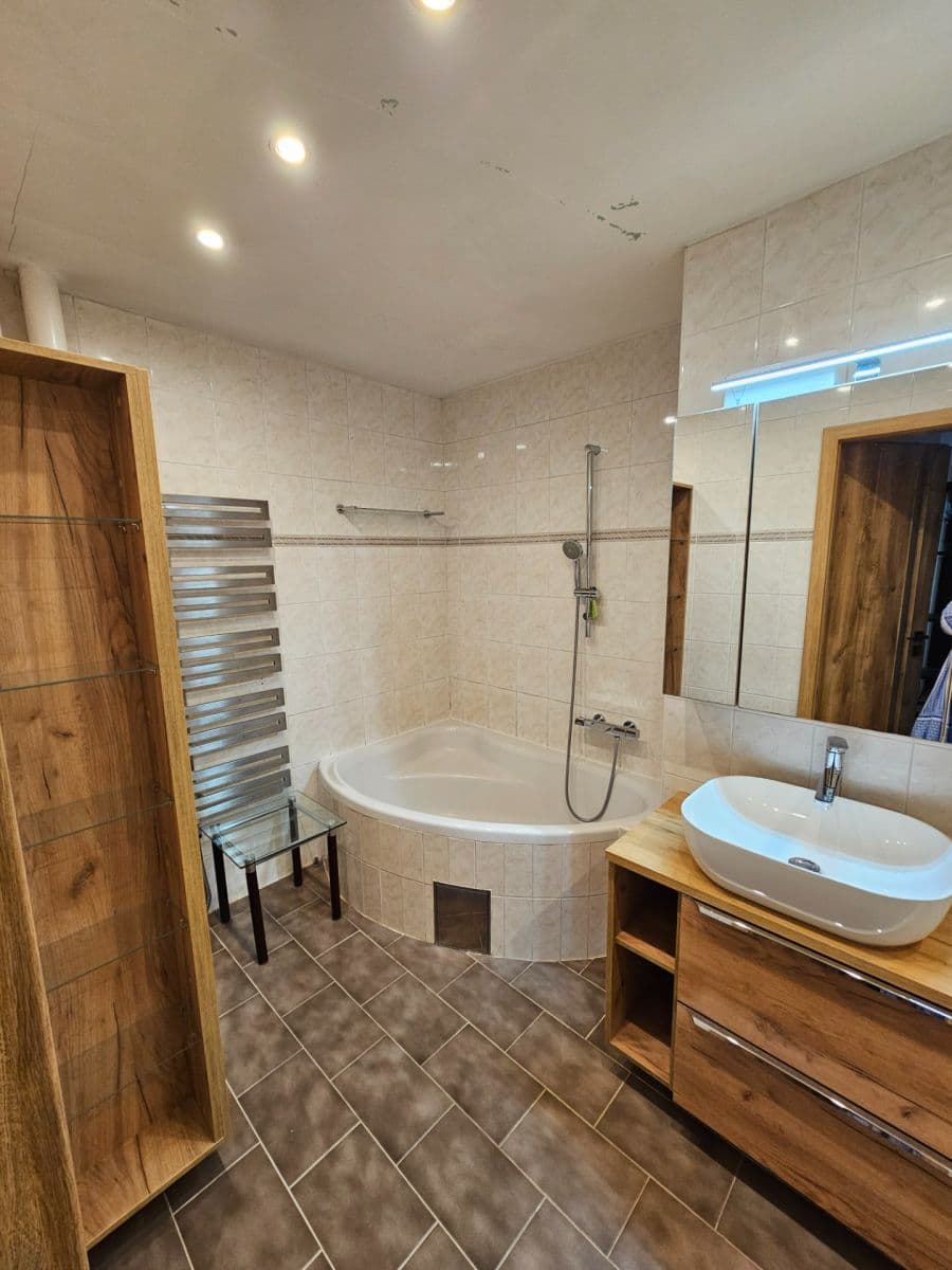 Prenájom bytu 2-izbový 58 m², Na Poustkách, Praha, Praha Prenájom bytu 2-izbový 58 m², Na Poustkách, Praha, Praha