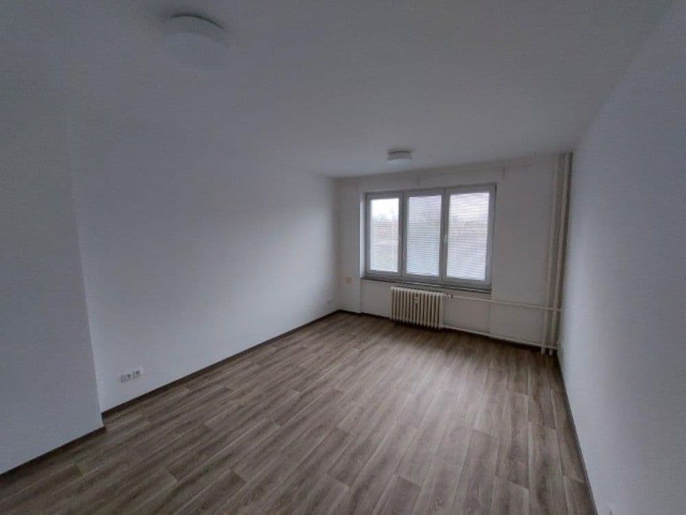 Prenájom bytu 1-izbový 43 m², Lužická, Brno, Jihomoravský kraj Prenájom bytu 1-izbový 43 m², Lužická, Brno, Jihomoravský kraj