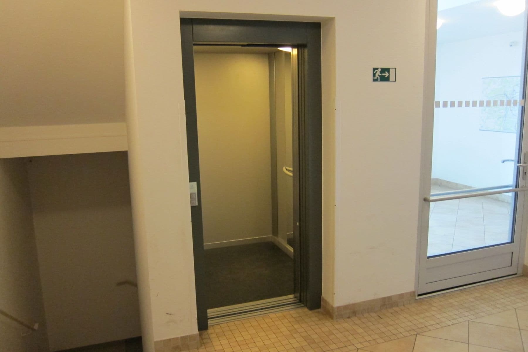 Prenájom bytu 2-izbový 48 m², Za Mototechnou, Praha, Praha Prenájom bytu 2-izbový 48 m², Za Mototechnou, Praha, Praha