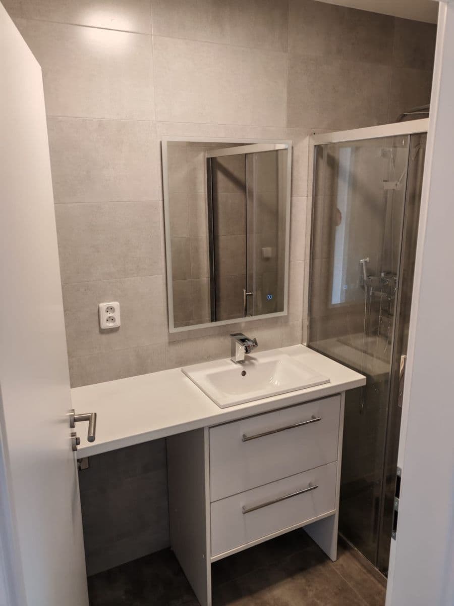 Prenájom bytu 2-izbový 67 m², U Vysočanského pivovaru, Praha, Praha Prenájom bytu 2-izbový 67 m², U Vysočanského pivovaru, Praha, Praha