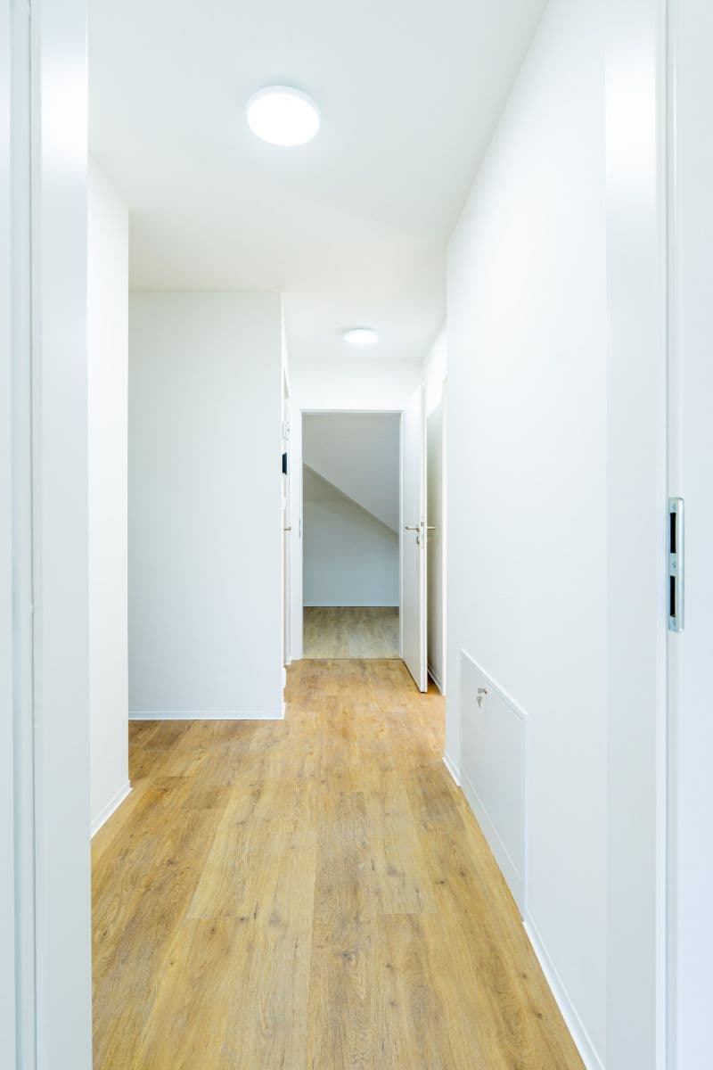 Prenájom bytu 2-izbový 67 m², U Vysočanského pivovaru, Praha, Praha Prenájom bytu 2-izbový 67 m², U Vysočanského pivovaru, Praha, Praha