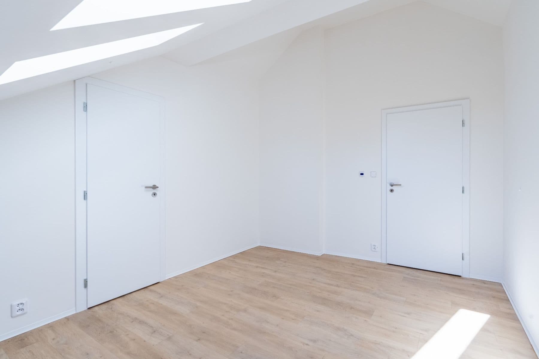 Prenájom bytu 2-izbový 67 m², U Vysočanského pivovaru, Praha, Praha Prenájom bytu 2-izbový 67 m², U Vysočanského pivovaru, Praha, Praha