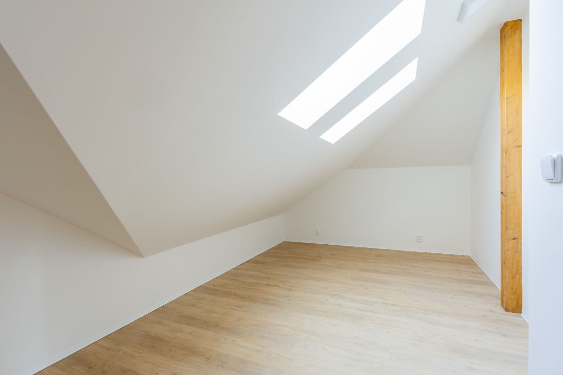 Prenájom bytu 2-izbový 67 m², U Vysočanského pivovaru, Praha, Praha Prenájom bytu 2-izbový 67 m², U Vysočanského pivovaru, Praha, Praha