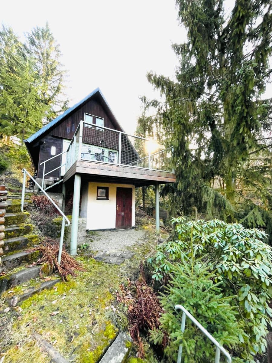 Predaj rekreačného objektu 56 m², pozemek 1.100 m², Nižbor, Středočeský kraj Predaj rekreačného objektu 56 m², pozemek 1.100 m², Nižbor, Středočeský kraj