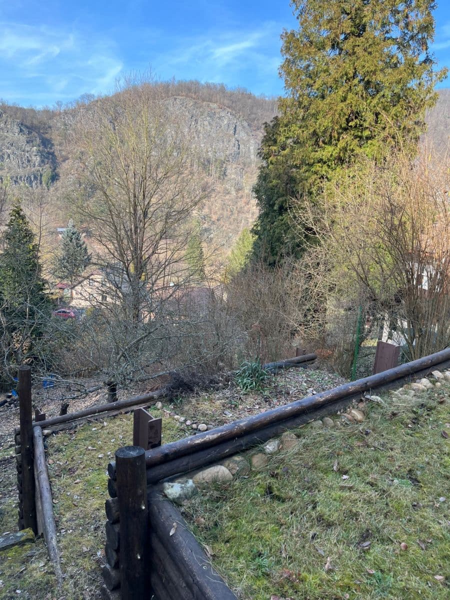 Predaj rekreačného objektu 56 m², pozemek 1.100 m², Nižbor, Středočeský kraj Predaj rekreačného objektu 56 m², pozemek 1.100 m², Nižbor, Středočeský kraj