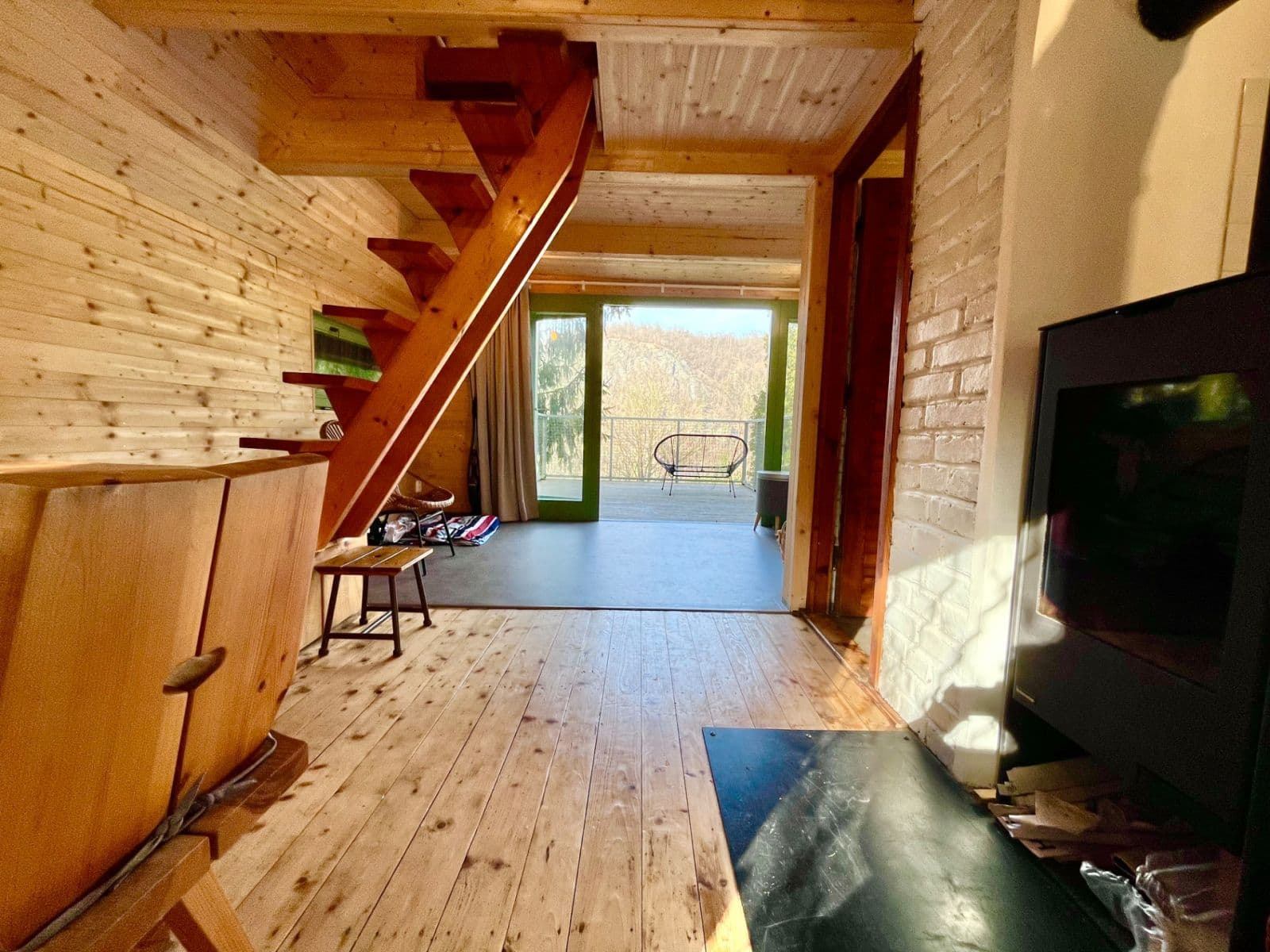 Predaj rekreačného objektu 56 m², pozemek 1.100 m², Nižbor, Středočeský kraj Predaj rekreačného objektu 56 m², pozemek 1.100 m², Nižbor, Středočeský kraj