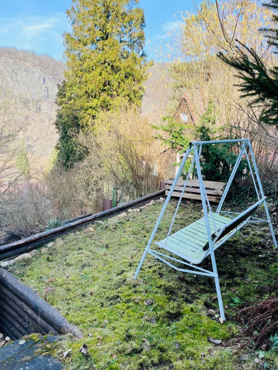 Predaj rekreačného objektu 56 m², pozemek 1.100 m², Nižbor, Středočeský kraj Predaj rekreačného objektu 56 m², pozemek 1.100 m², Nižbor, Středočeský kraj