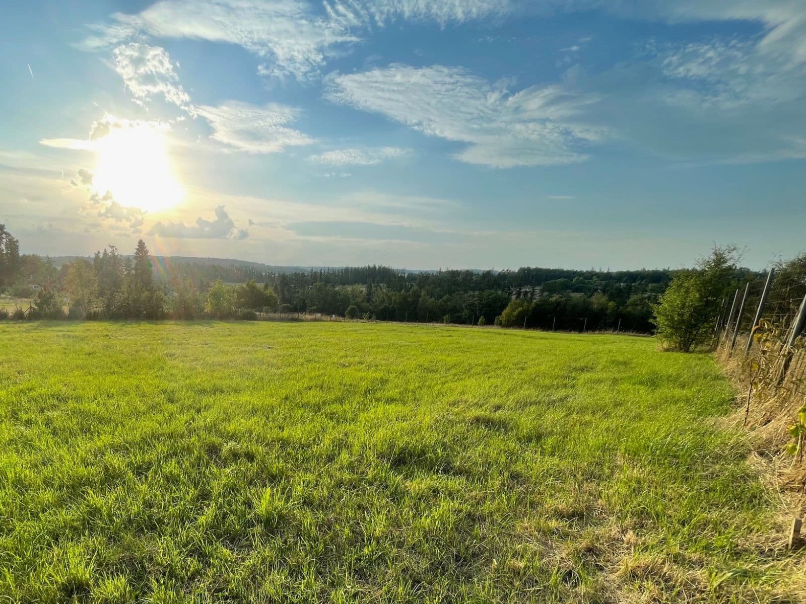 Predaj pozemku 1.649 m², Unhošť, Středočeský kraj Predaj pozemku 1.649 m², Unhošť, Středočeský kraj