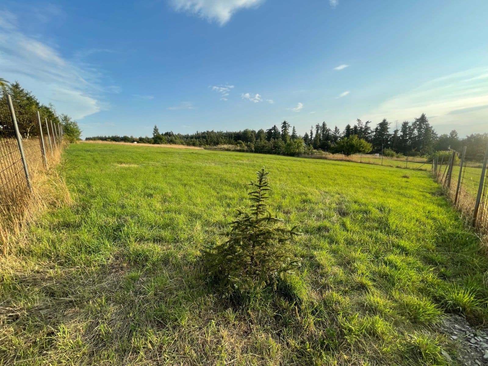 Predaj pozemku 1.649 m², Unhošť, Středočeský kraj Predaj pozemku 1.649 m², Unhošť, Středočeský kraj