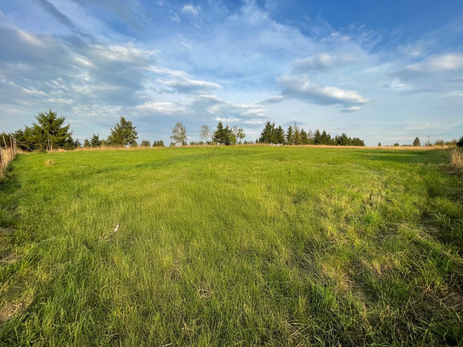 Predaj pozemku 1.649 m², Unhošť, Středočeský kraj Predaj pozemku 1.649 m², Unhošť, Středočeský kraj