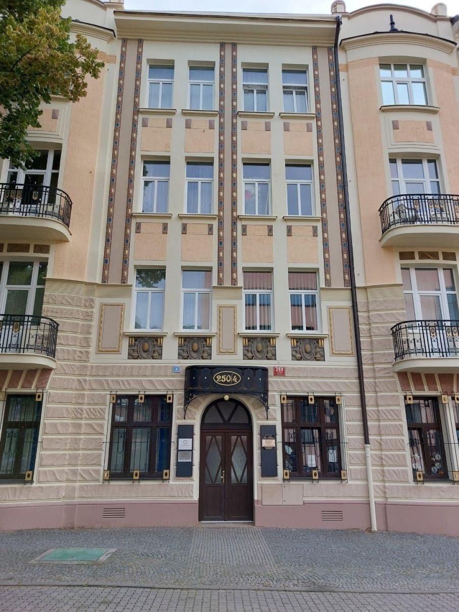 Prenájom bytu 3-izbový 82 m², Krátkého, Praha, Praha Prenájom bytu 3-izbový 82 m², Krátkého, Praha, Praha