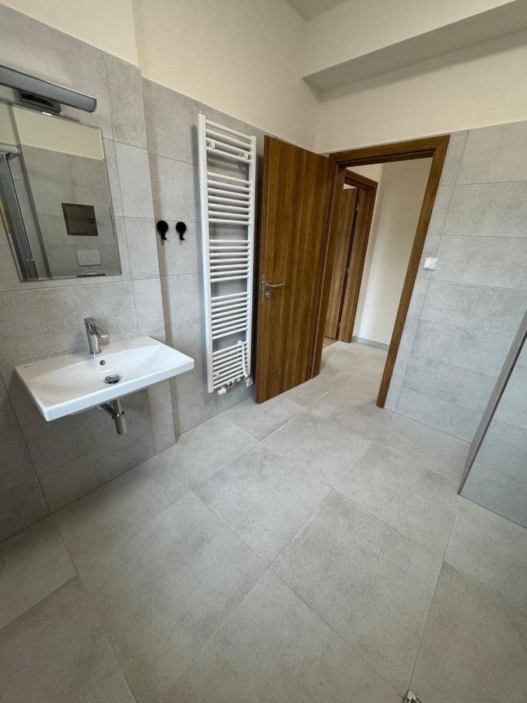 Prenájom bytu 1-izbový 38 m², Pražská, Kolín, Středočeský kraj Prenájom bytu 1-izbový 38 m², Pražská, Kolín, Středočeský kraj