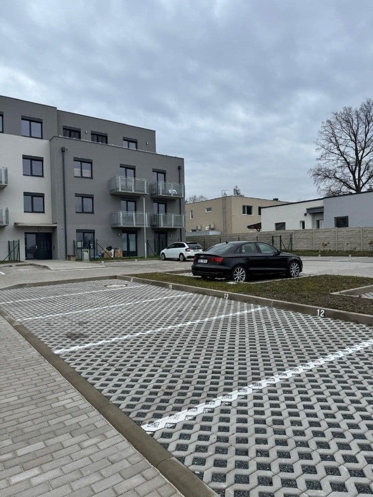 Prenájom bytu 1-izbový 38 m², Pražská, Kolín, Středočeský kraj Prenájom bytu 1-izbový 38 m², Pražská, Kolín, Středočeský kraj