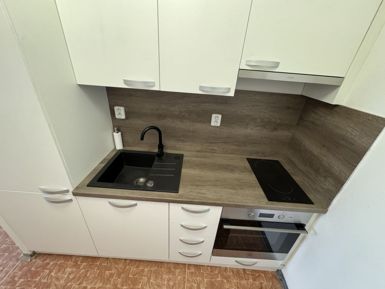 Prenájom bytu 2-izbový 42 m², Galandova, Praha, Praha Prenájom bytu 2-izbový 42 m², Galandova, Praha, Praha