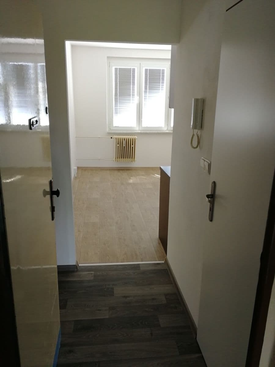 Prenájom bytu 1-izbový 39 m², Mánesova, Sokolov, Karlovarský kraj Prenájom bytu 1-izbový 39 m², Mánesova, Sokolov, Karlovarský kraj
