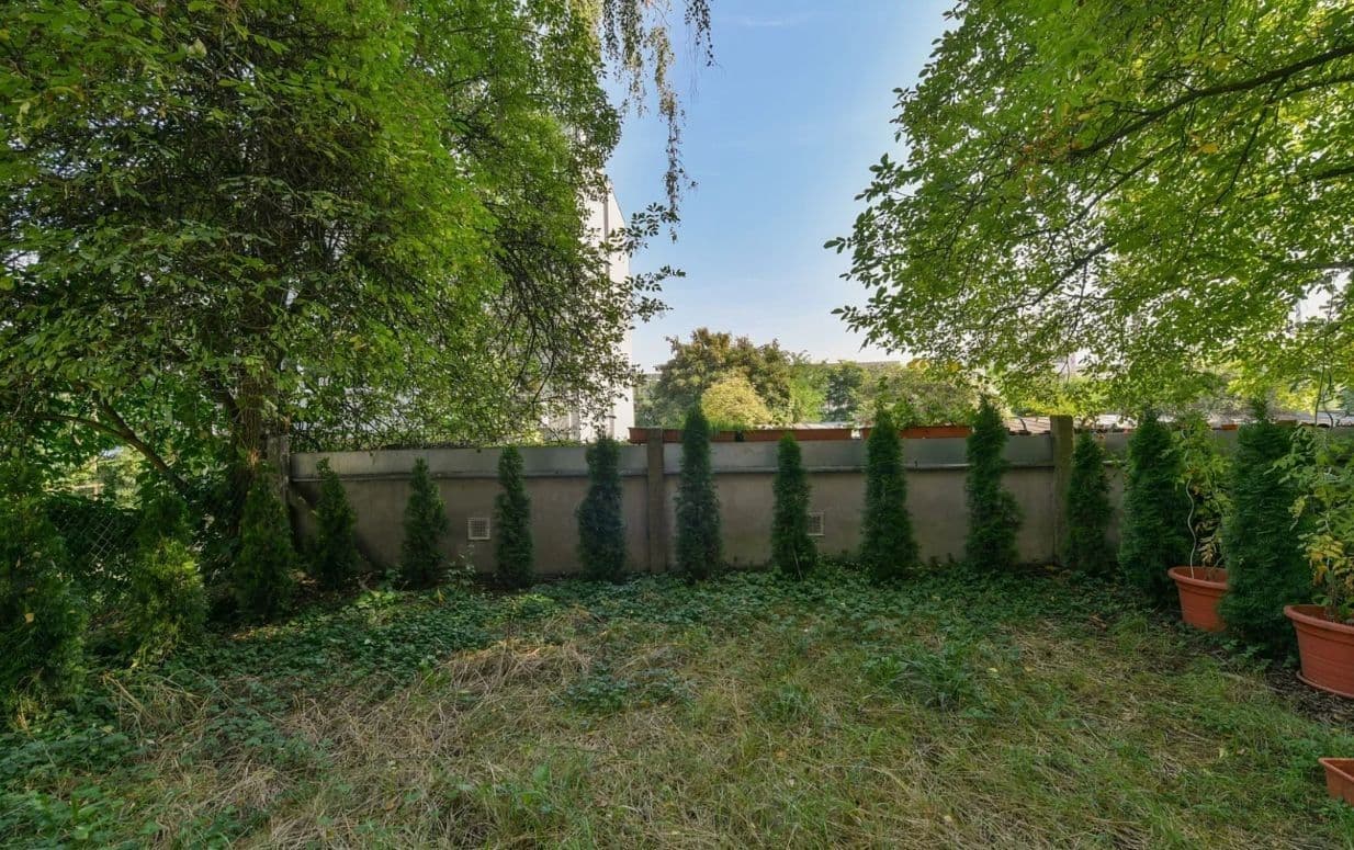 Prenájom bytu 1-izbový 26 m², Ve Struhách, Praha, Praha Prenájom bytu 1-izbový 26 m², Ve Struhách, Praha, Praha