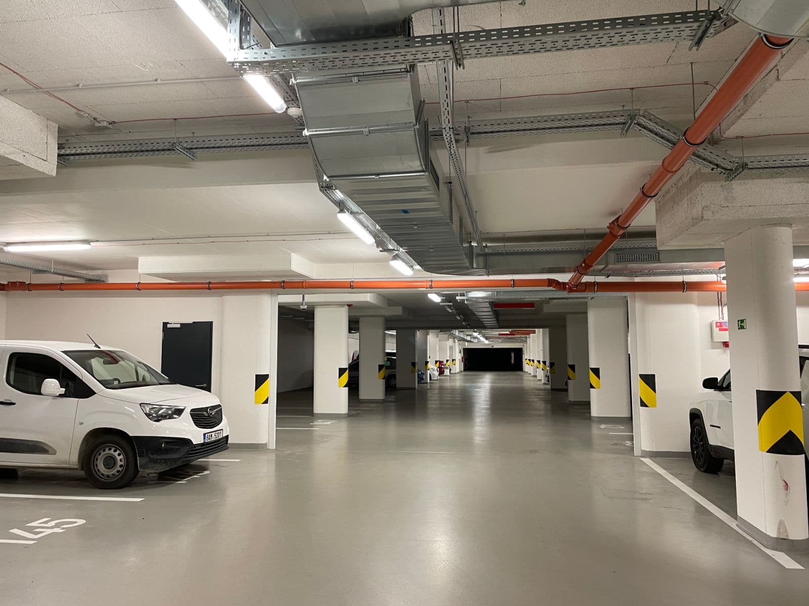 Prenájom garáže 15 m², Praha, Praha Prenájom garáže 15 m², Praha, Praha