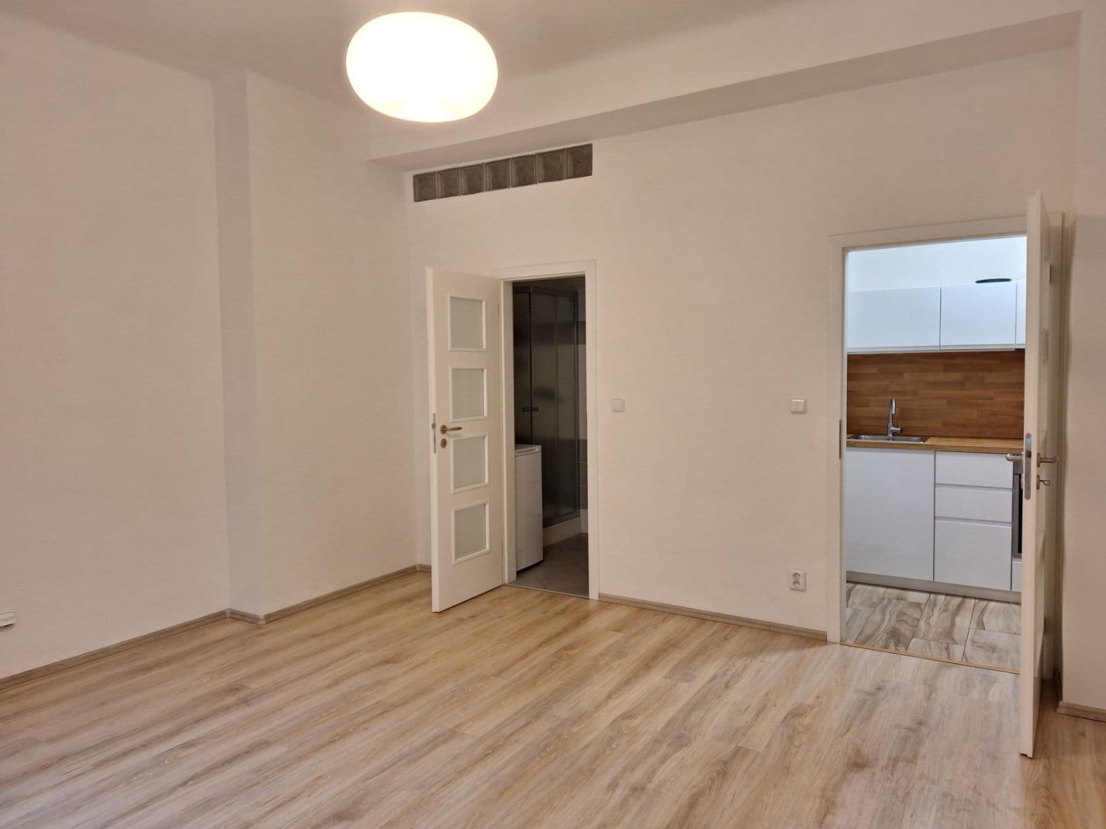 Prenájom bytu 1-izbový 32 m², Pod Radnicí, Praha, Praha Prenájom bytu 1-izbový 32 m², Pod Radnicí, Praha, Praha