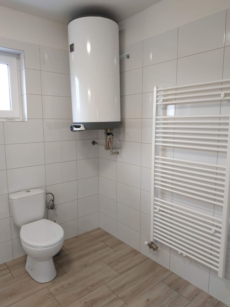 Prenájom bytu 2-izbový 75 m², Ke Kapličce, Chrášťany, Středočeský kraj Prenájom bytu 2-izbový 75 m², Ke Kapličce, Chrášťany, Středočeský kraj