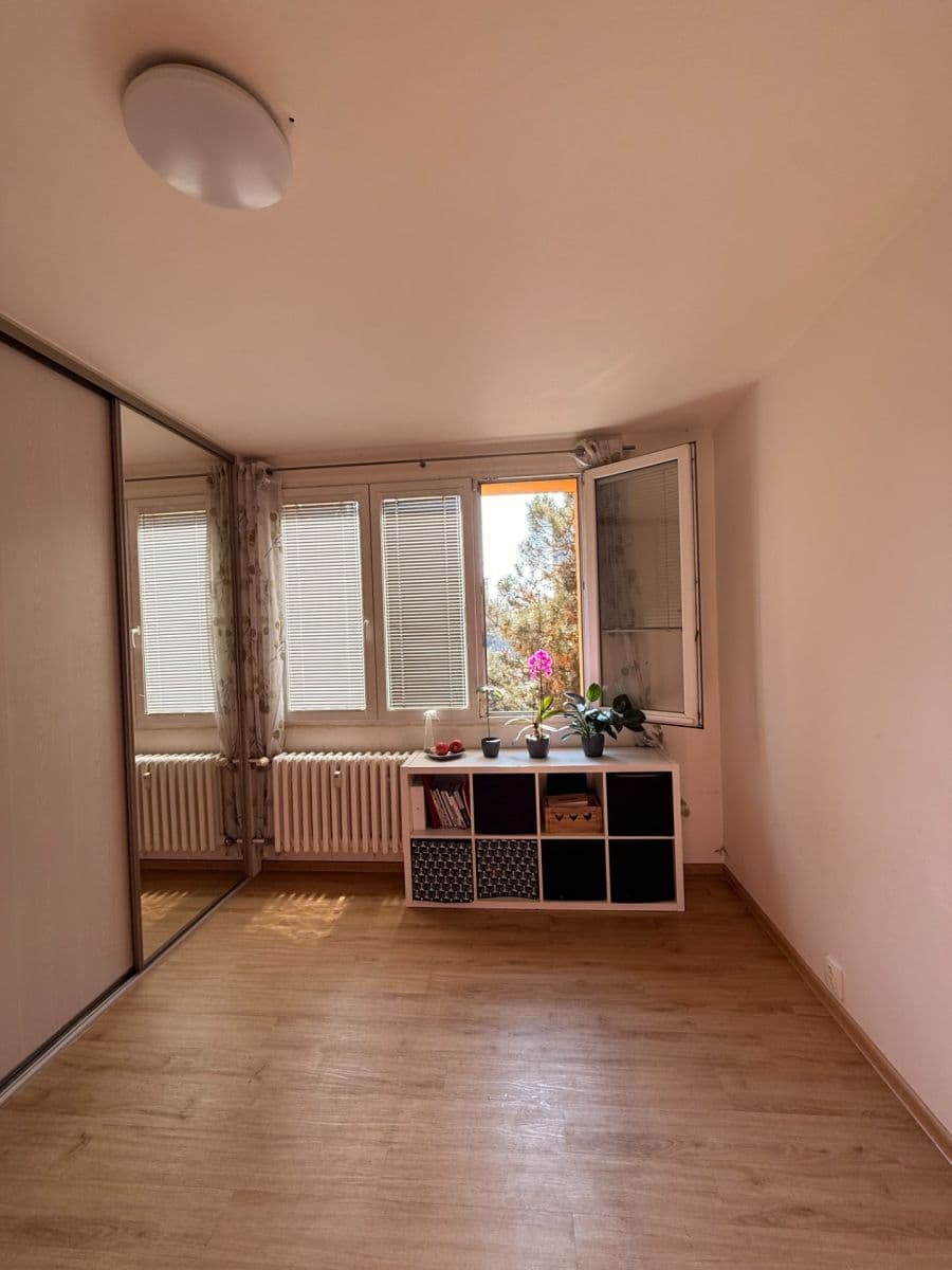 Prenájom bytu 2-izbový 41 m², Zárubova, Praha, Praha Prenájom bytu 2-izbový 41 m², Zárubova, Praha, Praha