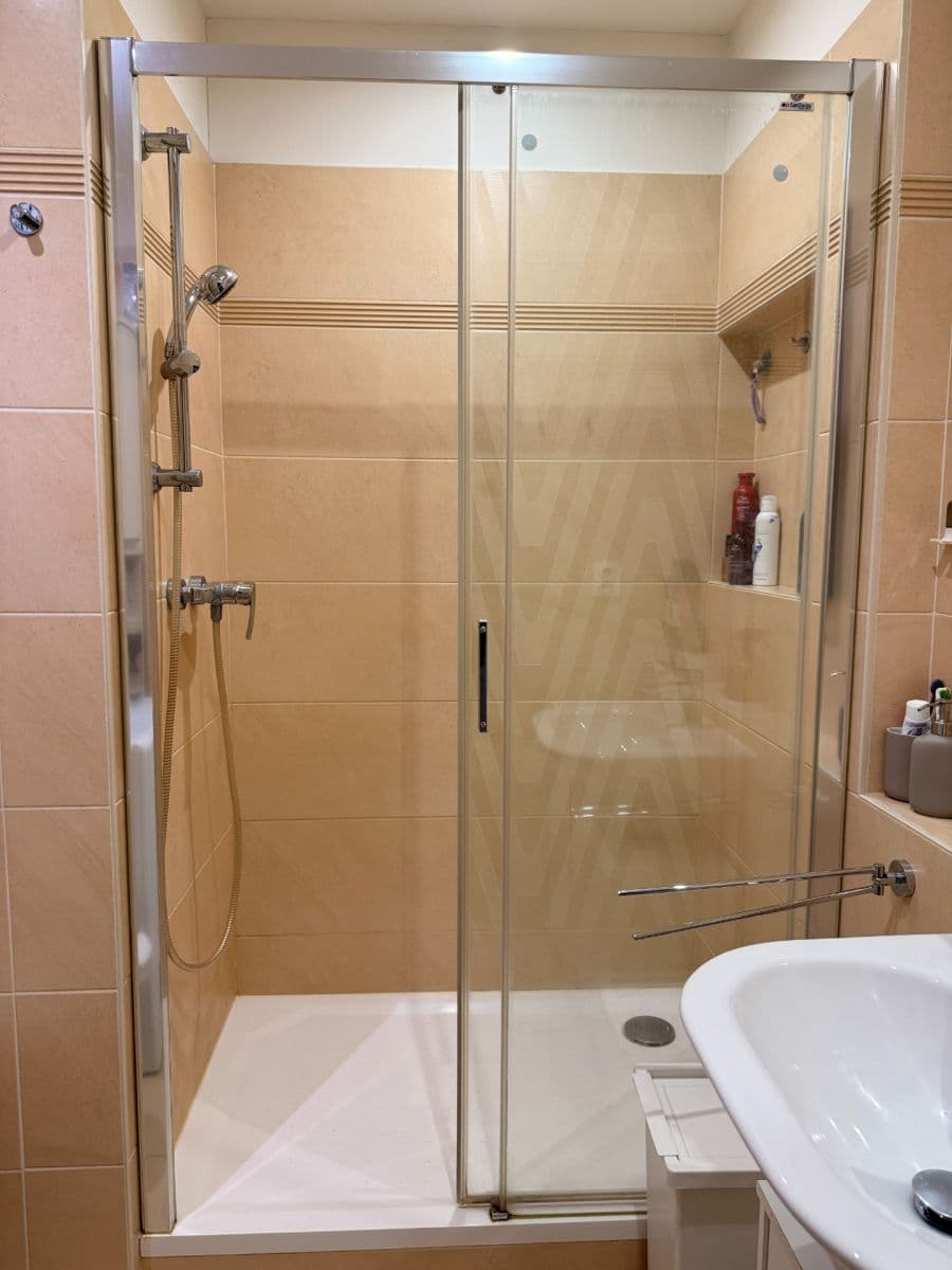 Prenájom bytu 2-izbový 41 m², Zárubova, Praha, Praha Prenájom bytu 2-izbový 41 m², Zárubova, Praha, Praha