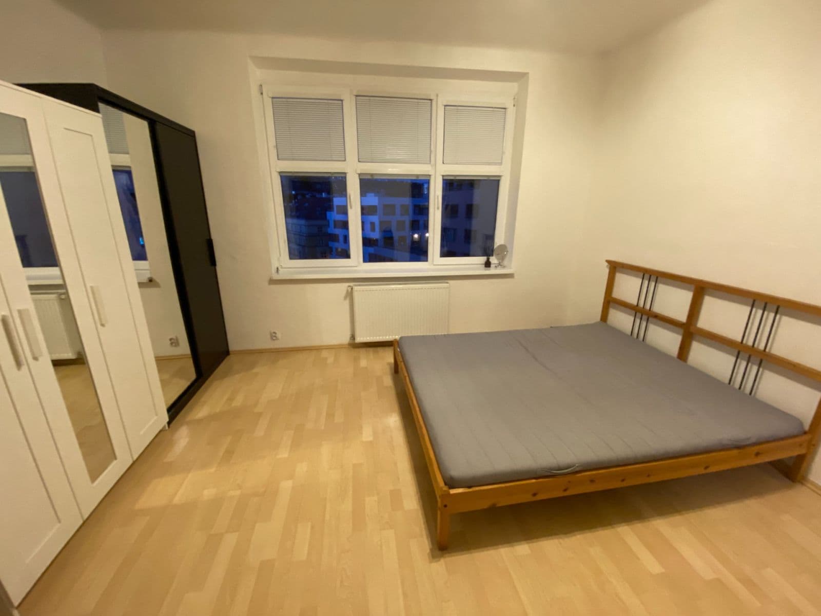 Prenájom bytu 1-izbový 27 m², Pod Školou, Praha, Praha Prenájom bytu 1-izbový 27 m², Pod Školou, Praha, Praha
