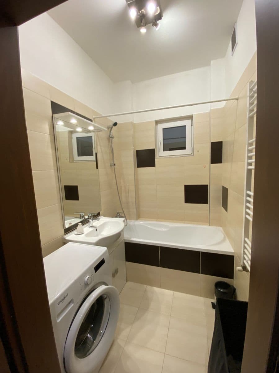 Prenájom bytu 1-izbový 27 m², Pod Školou, Praha, Praha Prenájom bytu 1-izbový 27 m², Pod Školou, Praha, Praha