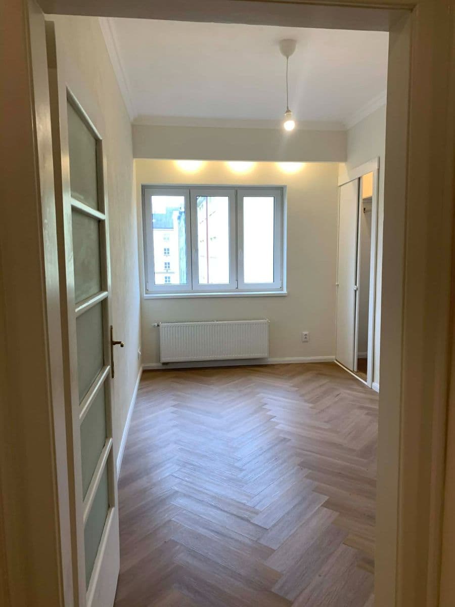 Prenájom bytu 2-izbový 50 m², Spolupráce, Praha, Praha Prenájom bytu 2-izbový 50 m², Spolupráce, Praha, Praha
