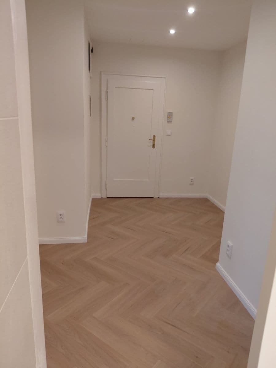 Prenájom bytu 2-izbový 50 m², Spolupráce, Praha, Praha Prenájom bytu 2-izbový 50 m², Spolupráce, Praha, Praha