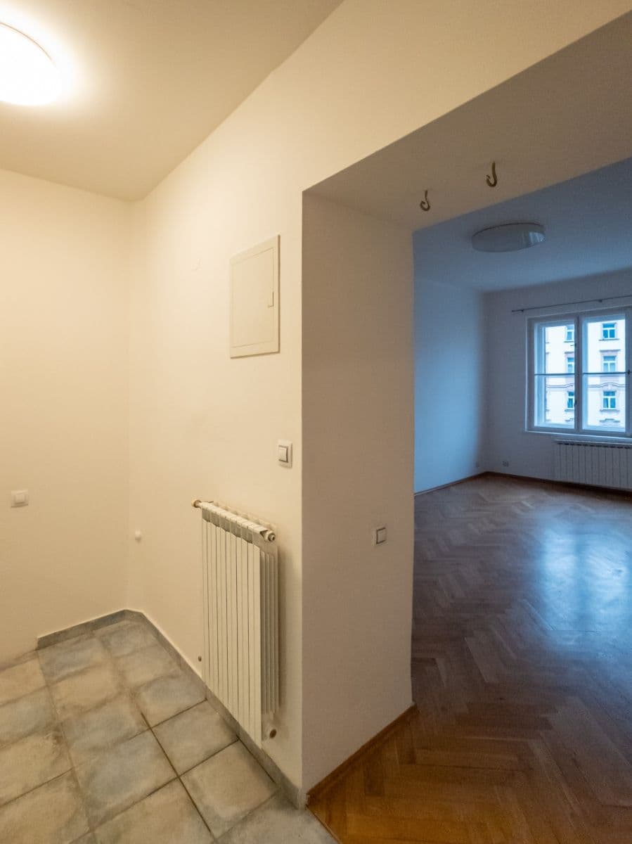 Prenájom bytu 2-izbový 46 m², Kodaňská, Praha, Praha Prenájom bytu 2-izbový 46 m², Kodaňská, Praha, Praha