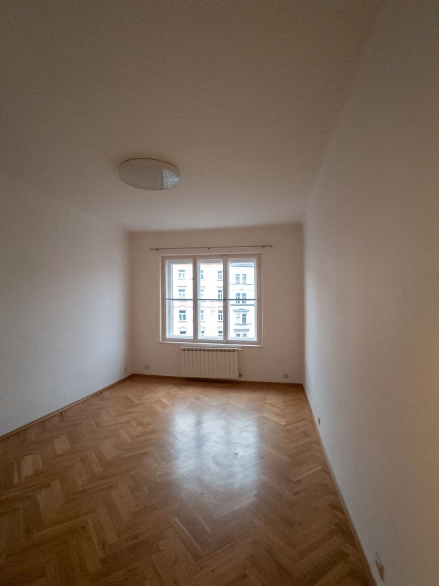 Prenájom bytu 2-izbový 46 m², Kodaňská, Praha, Praha Prenájom bytu 2-izbový 46 m², Kodaňská, Praha, Praha