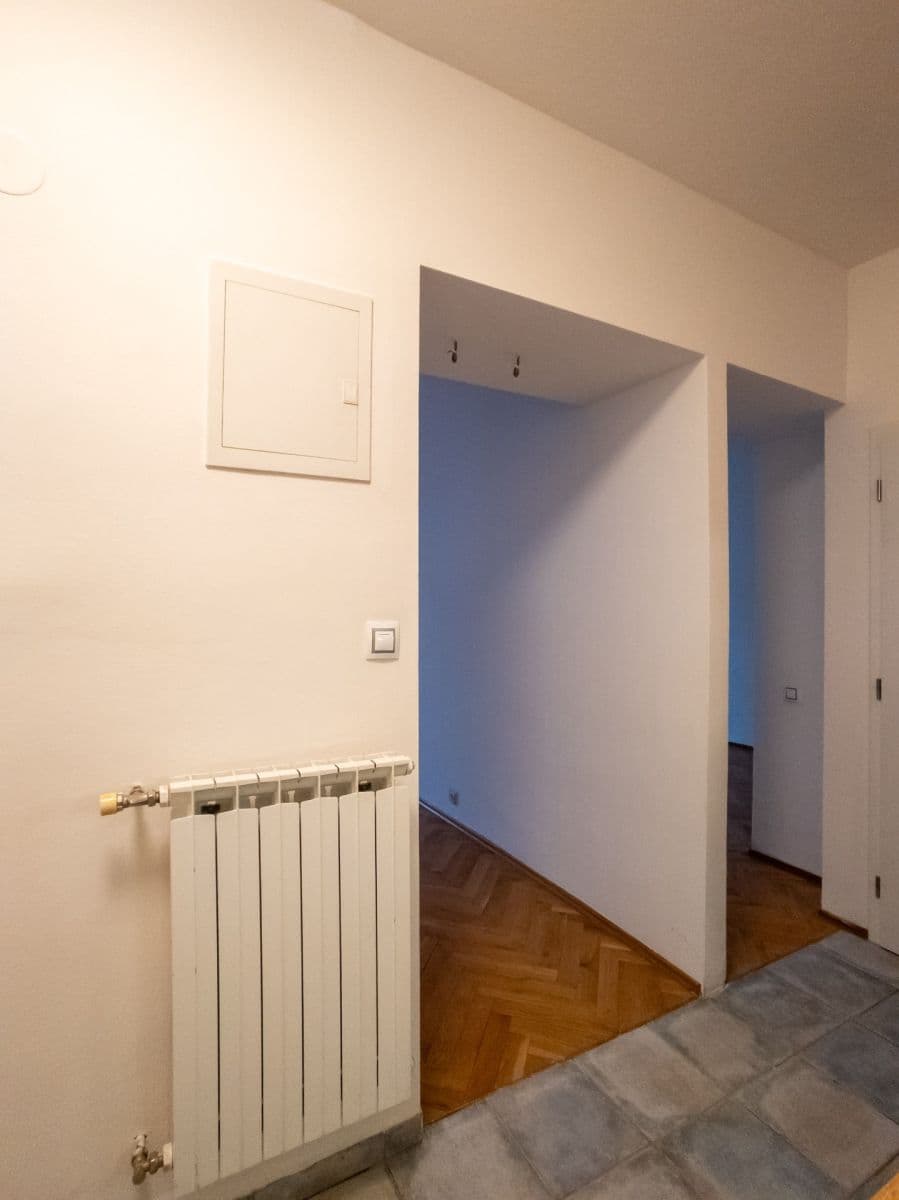 Prenájom bytu 2-izbový 46 m², Kodaňská, Praha, Praha Prenájom bytu 2-izbový 46 m², Kodaňská, Praha, Praha
