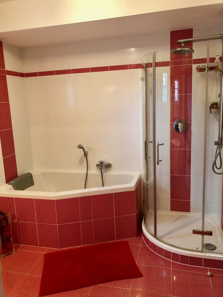 Predaj domu 240 m², pozemek 400 m², Listopadová, Praha, Praha Predaj domu 240 m², pozemek 400 m², Listopadová, Praha, Praha