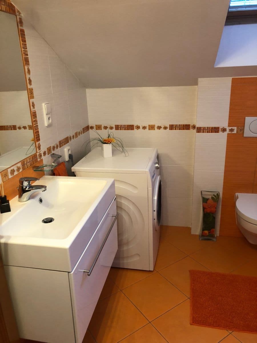 Predaj domu 240 m², pozemek 400 m², Listopadová, Praha, Praha Predaj domu 240 m², pozemek 400 m², Listopadová, Praha, Praha