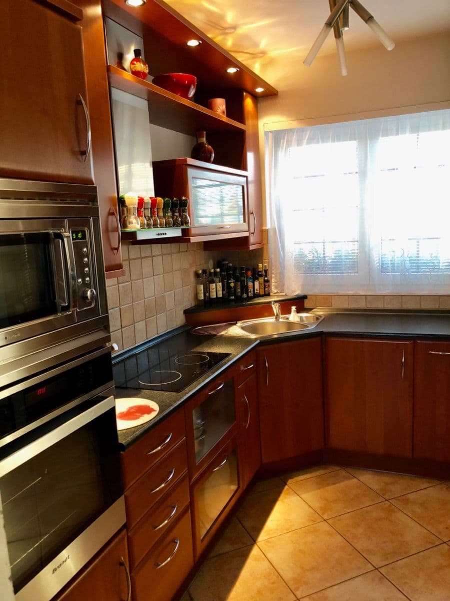 Predaj domu 240 m², pozemek 400 m², Listopadová, Praha, Praha Predaj domu 240 m², pozemek 400 m², Listopadová, Praha, Praha