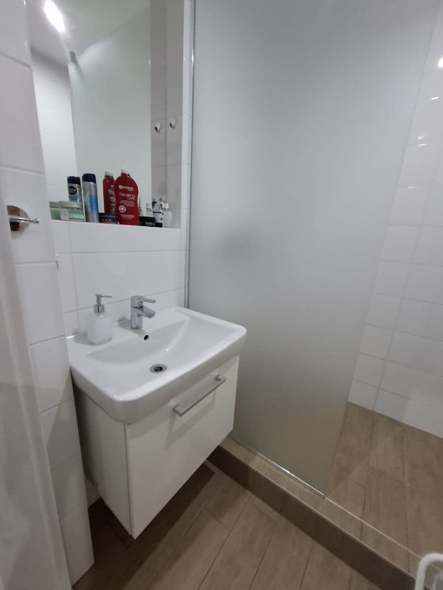 Prenájom bytu 2-izbový 51 m², Hornádska, Podunajské Biskupice, Bratislavský kraj Prenájom bytu 2-izbový 51 m², Hornádska, Podunajské Biskupice, Bratislavský kraj