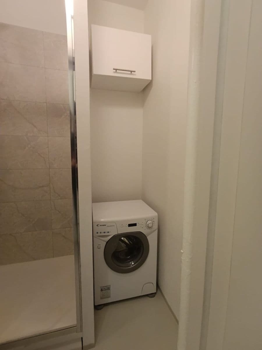 Prenájom bytu 2-izbový 44 m², Dětská, Praha, Praha Prenájom bytu 2-izbový 44 m², Dětská, Praha, Praha