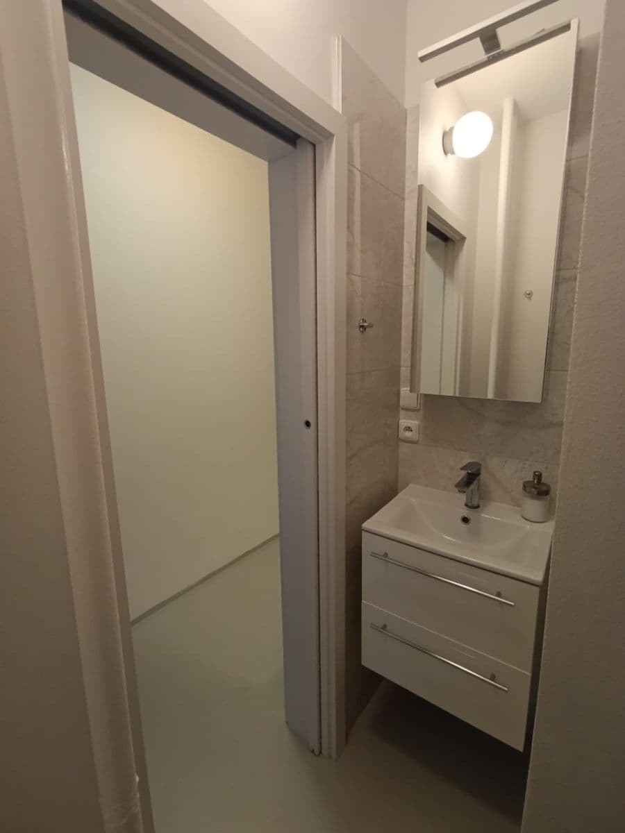 Prenájom bytu 2-izbový 44 m², Dětská, Praha, Praha Prenájom bytu 2-izbový 44 m², Dětská, Praha, Praha