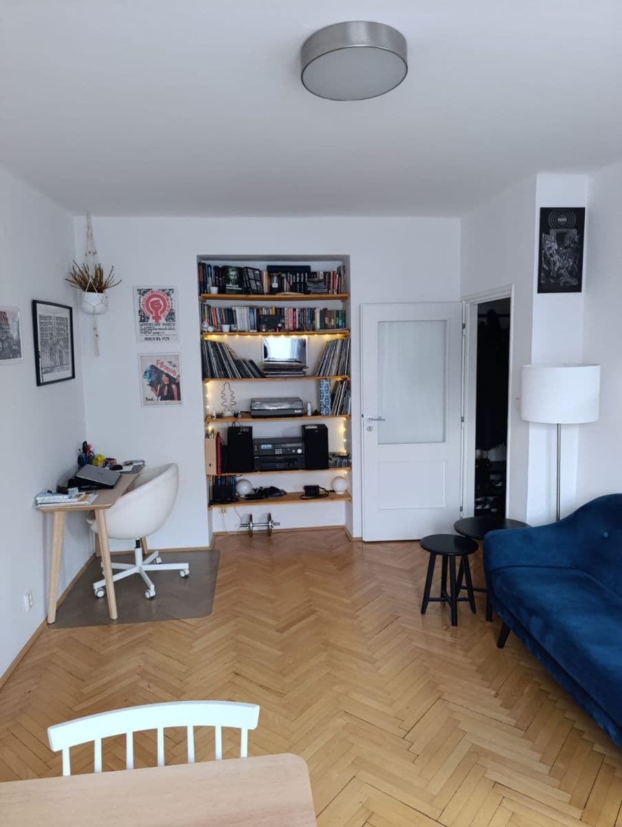 Prenájom bytu 2-izbový 44 m², Dětská, Praha, Praha Prenájom bytu 2-izbový 44 m², Dětská, Praha, Praha