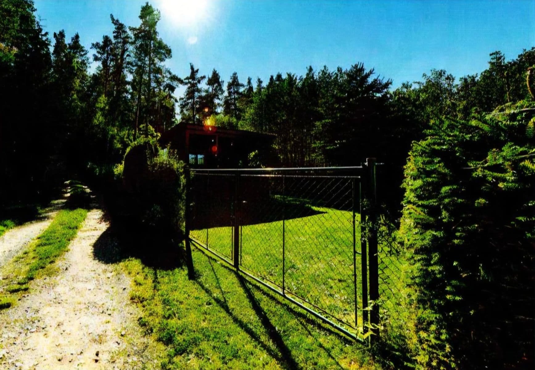 Predaj rekreačného objektu 38 m², pozemek 378 m², Týn nad Vltavou, Jihočeský kraj Predaj rekreačného objektu 38 m², pozemek 378 m², Týn nad Vltavou, Jihočeský kraj